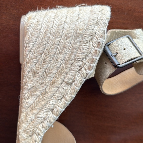 JCrew Corsica espadrilles wedges. Gold shimmer metallic leather/suede - Picture 9 of 11